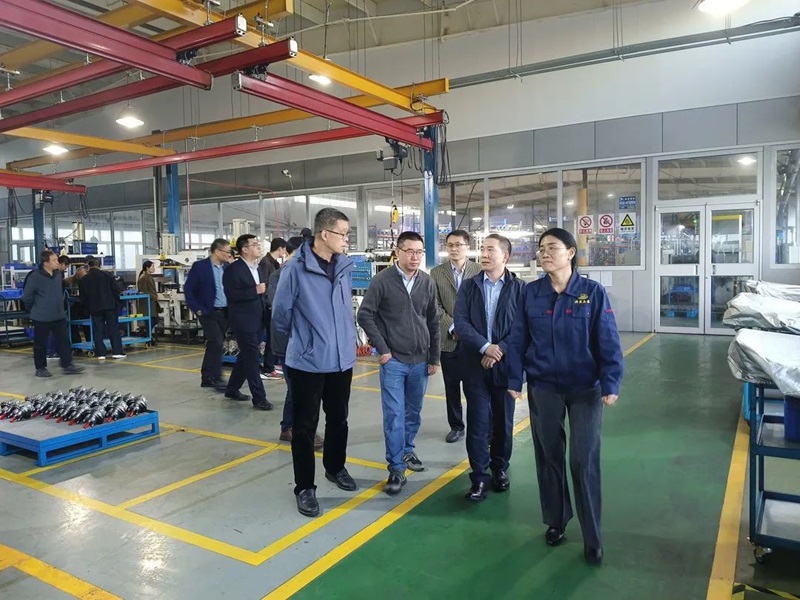 青島力克川液壓機(jī)械有限公司協(xié)辦國家標(biāo)準(zhǔn)審查會議在青島勝利召開！5.jpg